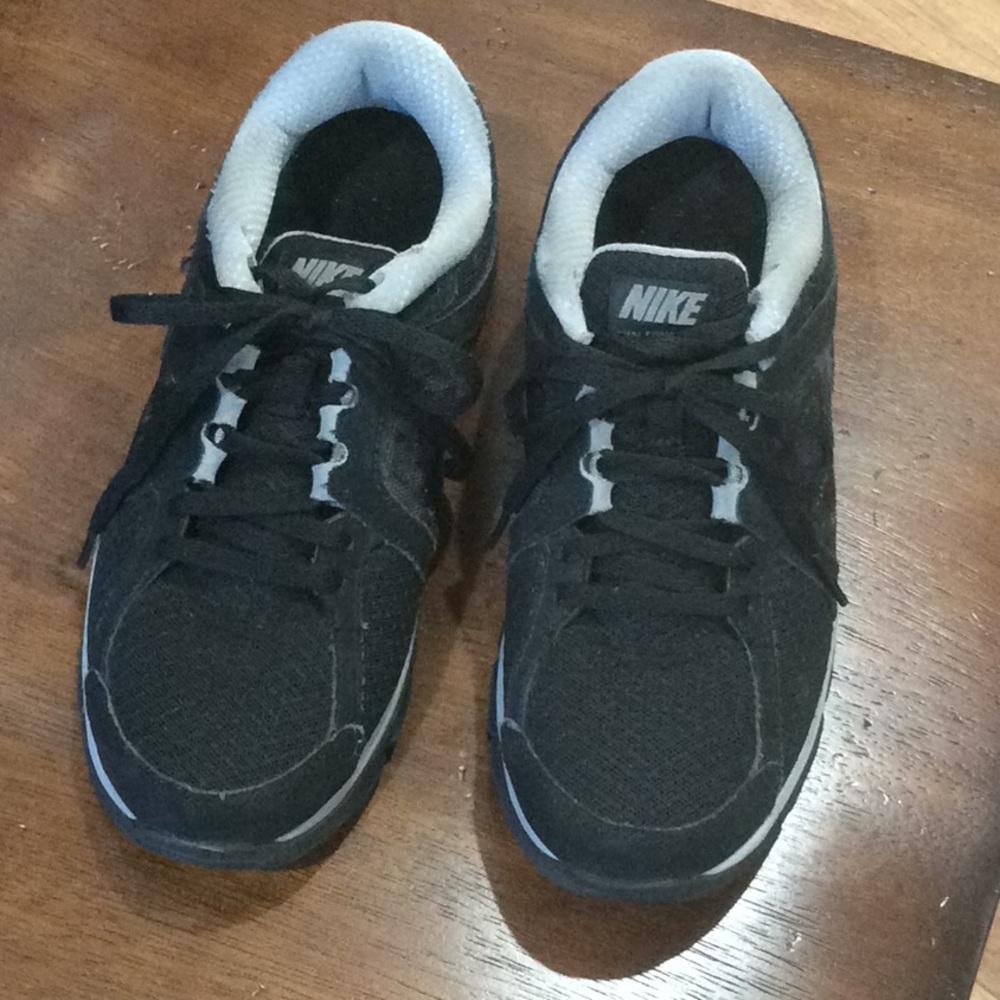 Nike Sneakers - Picture 4 of 8